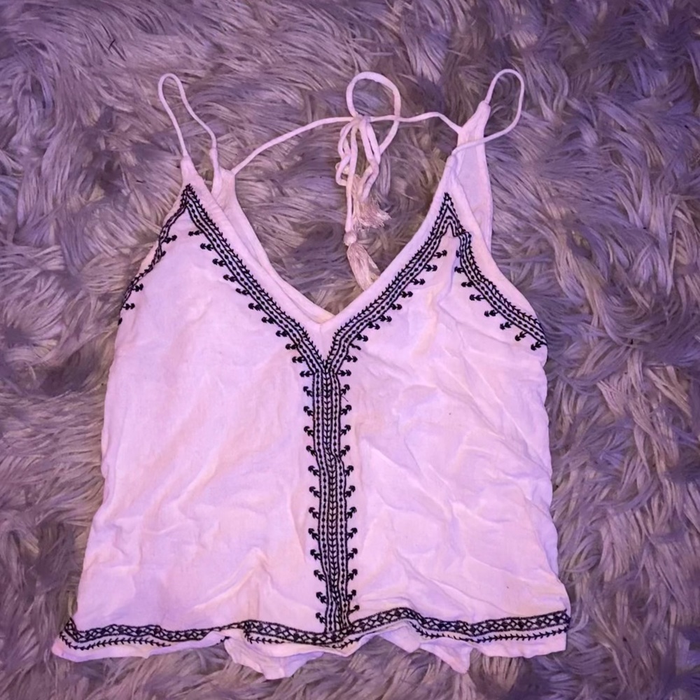 URBAN OUTFITTERS TIE CROP TOP